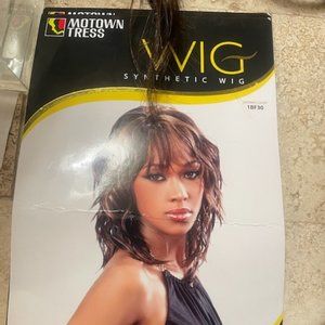 MOTOWN TRESS SYNTHETIC WIG